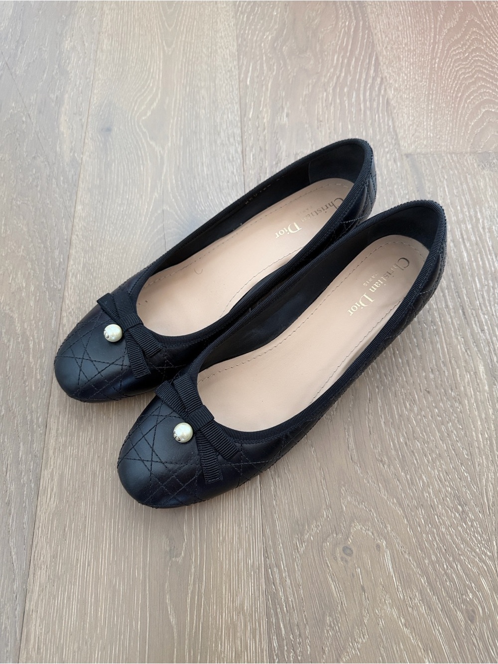 Dior Black Quilted Leather Ballet Flats small heel with Pearl-Accent Bow Size 41